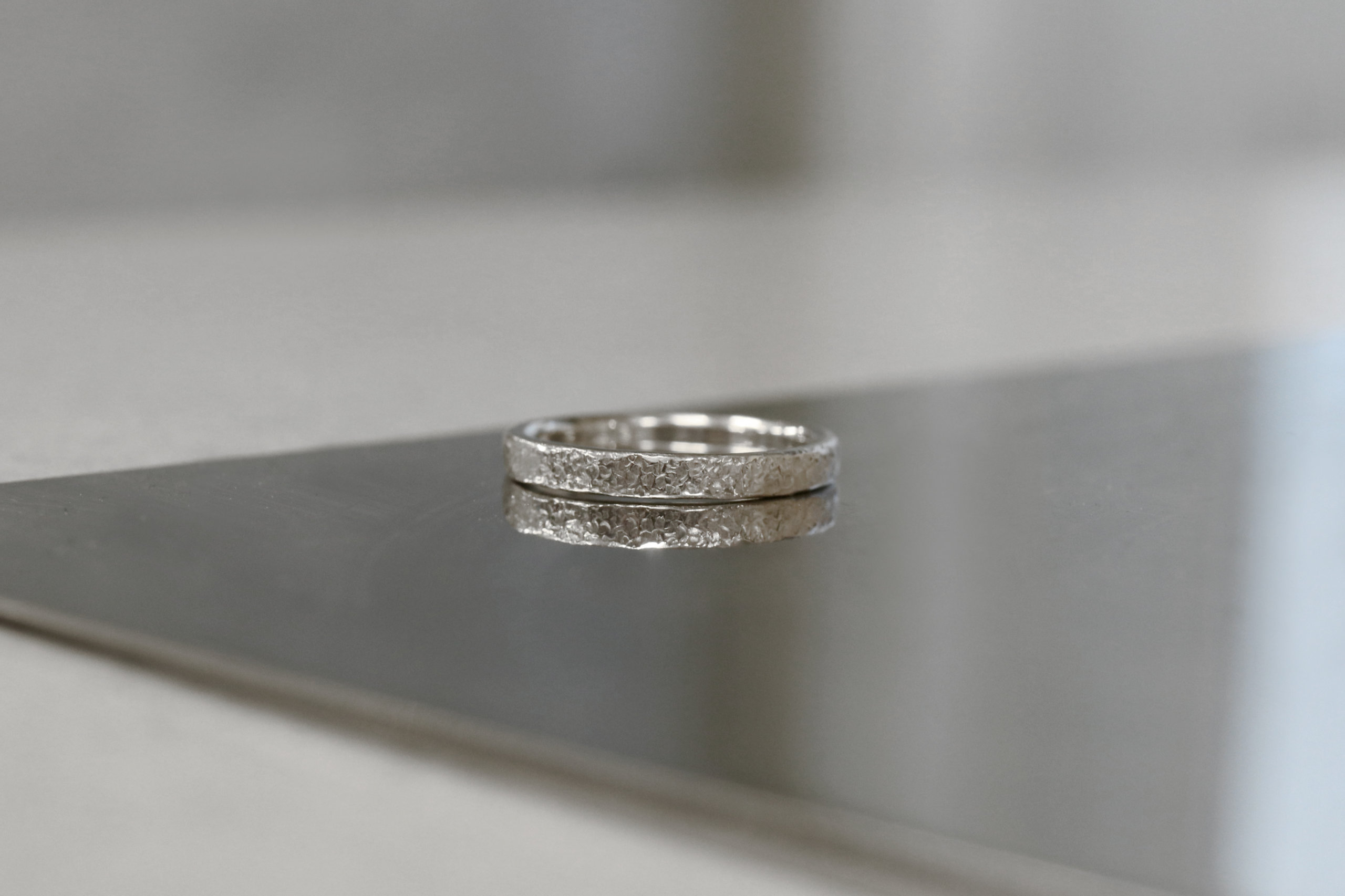槌目（スノーフレーク）・雪のようなキラキラした結婚指輪