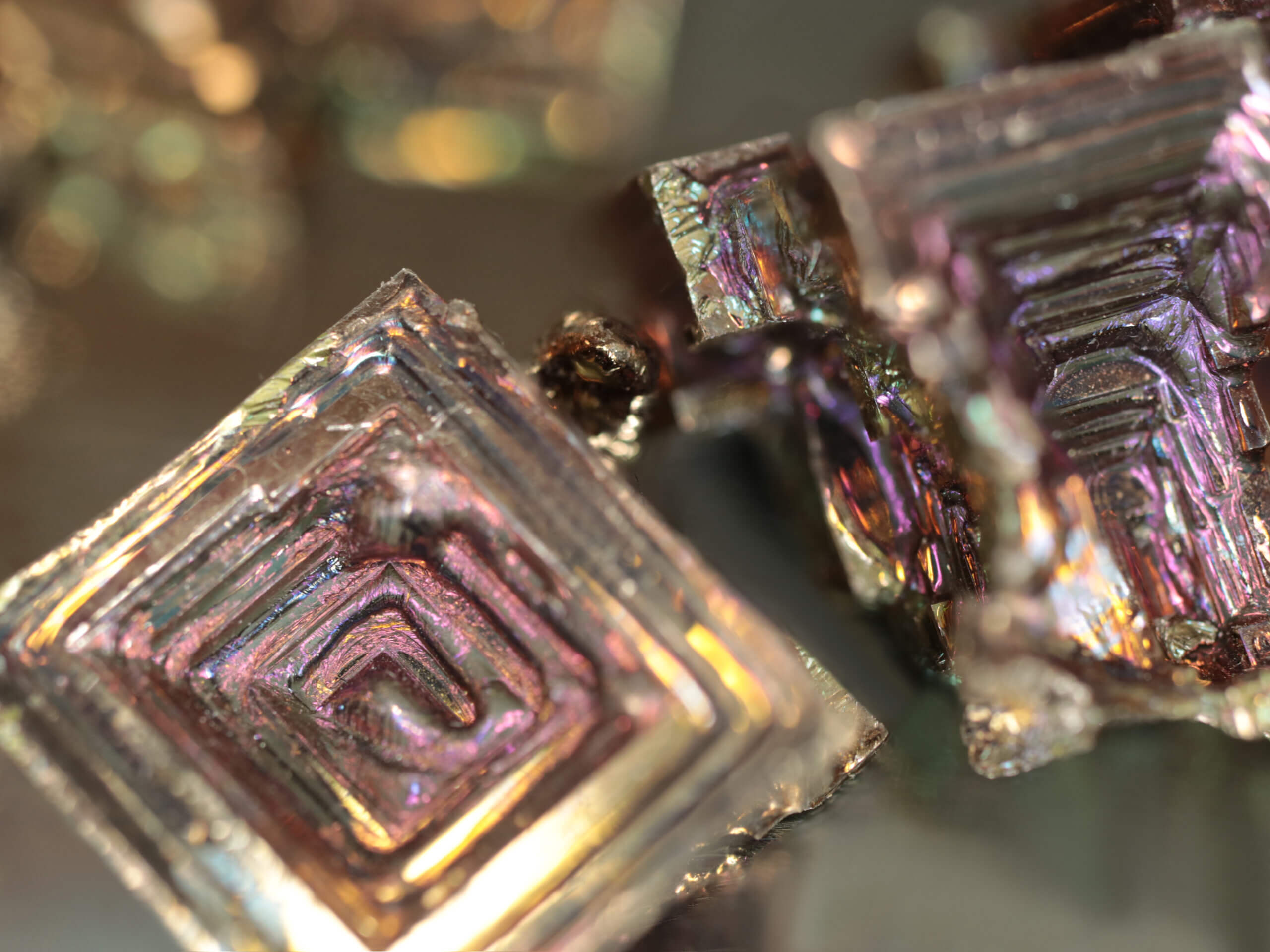 虹色に輝く結晶・ビスマス鉱石を作ってみました